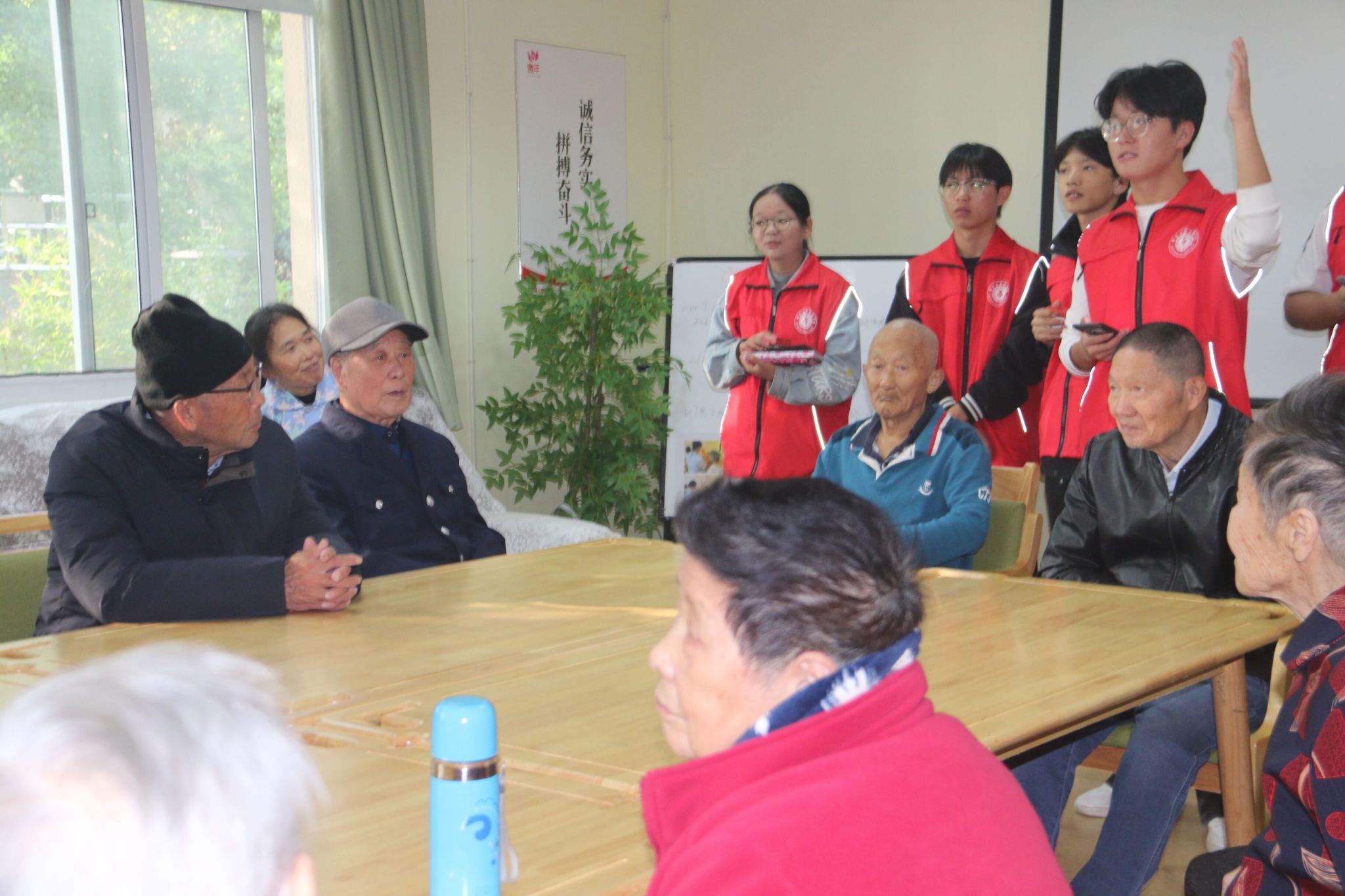 ഺůϦ  չְҵѧԺ־Ը߸®곤֮ҿչ⾴ϻ