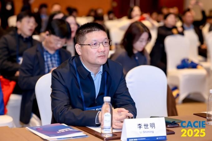 ݰְҵѧԺɹа26йʽְ ѧչרֻ