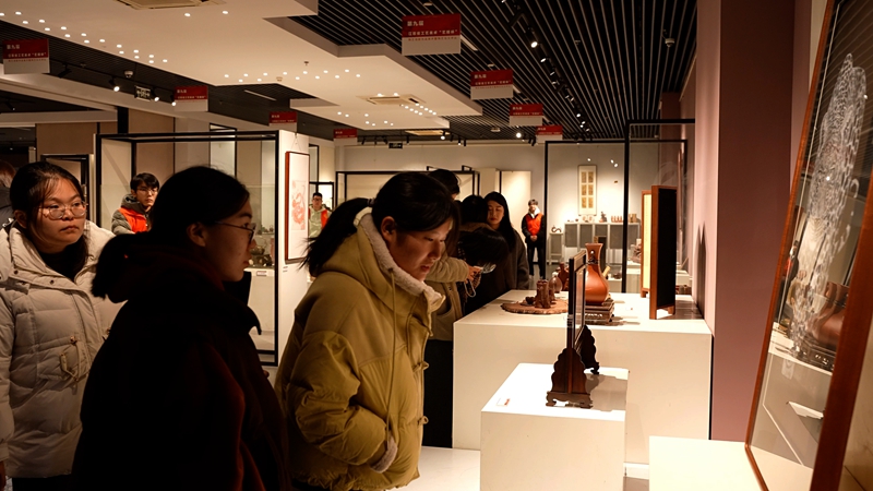 ְҵѧԺɹٰھŽ콭ʡղմƷչȻ