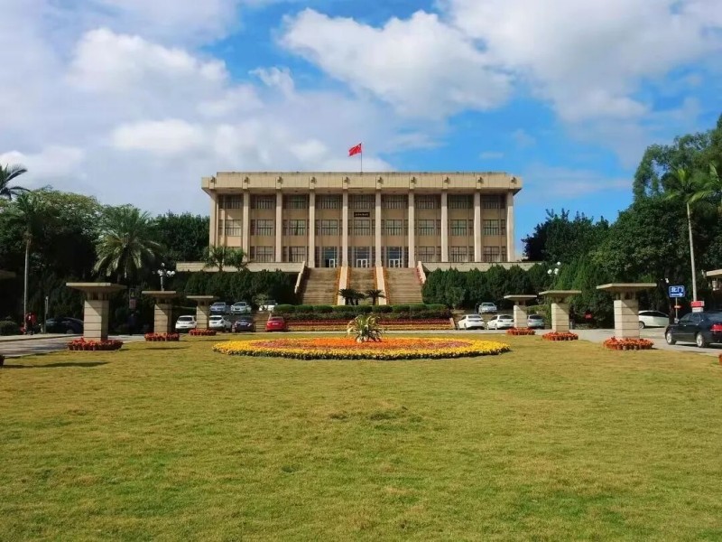 手握“学历+技能”双桨，这所自考本科助中职复读生扬帆起航