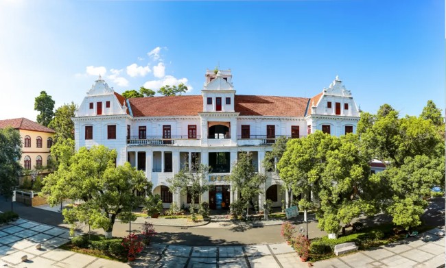 左手文凭右手本领：优质自考本科给福建中职生“双重提升”