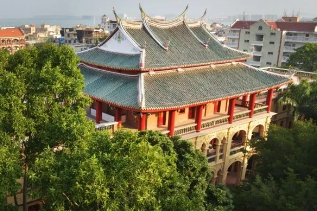 破局之选：专科生华丽转身，双一流本科学历打破职场天花板